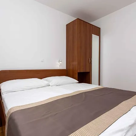 In 12394 Apartment Baska (Krk)