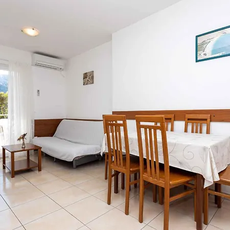 In 12394 Apartment Baska (Krk)