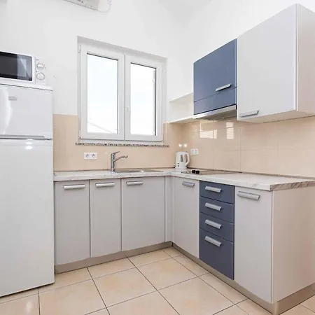 In 12394 Apartment Baska (Krk)
