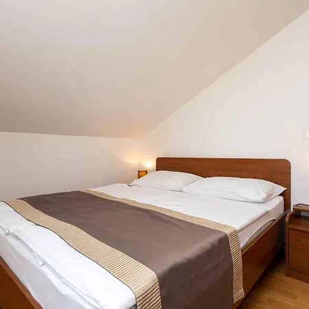 In 12394 Apartment Baska (Krk)