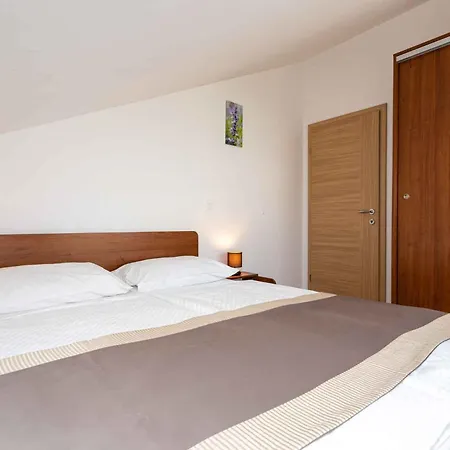 Apartment In 12394
