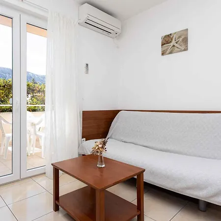 In 12394 Apartment Baska (Krk)